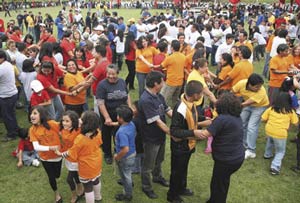 Fiesta de confraternidad en la que participaron directivos, empleados y obreros y sus familiares el 9 de enero.