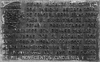 Placa colocada en la planta de El Cebollar el 3 de noviembre de 1951.