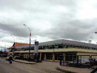 Aeropuerto de Cuenca por dentro y por fuera, el local fue completamente reconstruido.