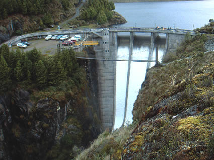 La presa y el embalse de Chanlud