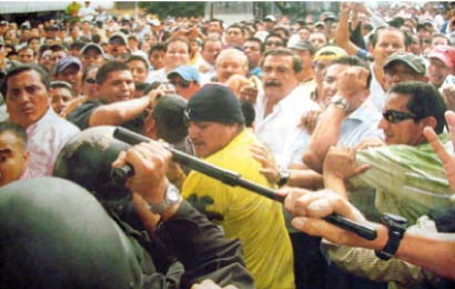 La rebelión liderada por Nebot contra las reformas tributarias fracasó en el desafío a la Asamblea Constituyente.