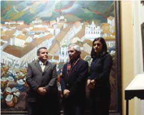 Marco Martínez, autor del mural, con René Cardoso, Presidente de la Bienal y María Cecilia Alvarado, Jefa Política, quienes develizaron la obra.